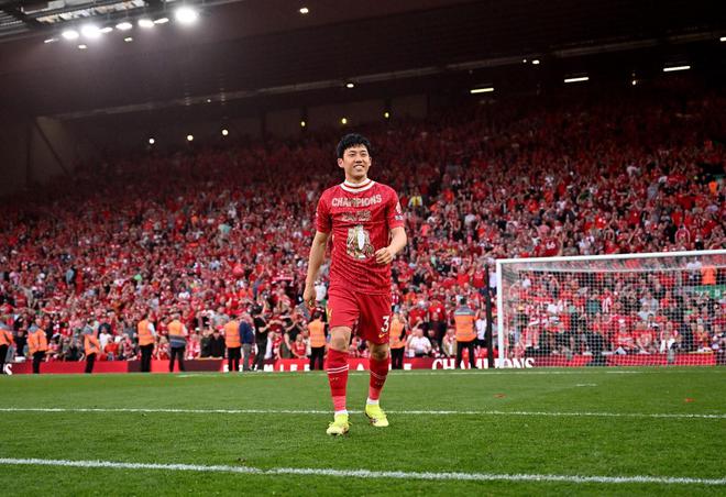 福將，英格蘭前兩級(jí)別男女足職業(yè)聯(lián)賽奪冠球隊(duì)中均有日本球員