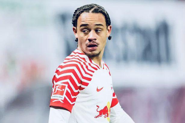 跟隊(duì)記者：阿森納夏窗欲重金引進(jìn)邊鋒，埃澤和哈維·西蒙斯二選一