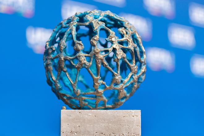 因聯(lián)合反對種族歧視行為，紅軍和埃弗頓榮獲歐足聯(lián)FootbALL獎