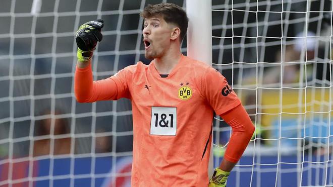 圖片報：切爾西接觸多特門將科貝爾，曼聯也在保持關注