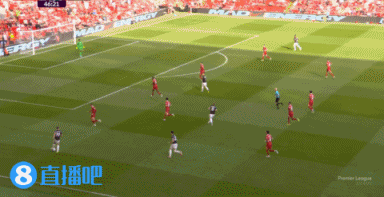 阿森納扳回一球，馬丁內(nèi)利頭球破門，阿森納1-2落后