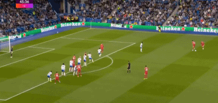 是傳還是射？英超兩個月內第三次似傳似射破門，紐卡兩現神仙球