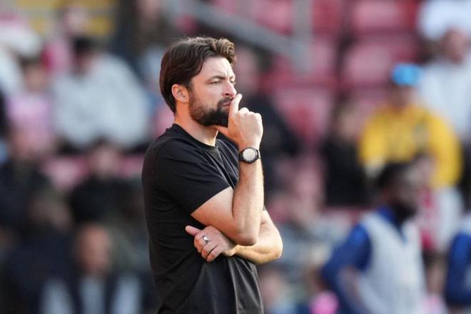 talkSPORT：拉塞爾-馬丁有可能接替范尼成為萊斯特城的新任主帥