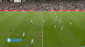 羅梅羅爭頂?shù)沟匚婺槪R奎爾:你是隊長,給我起來! 羅梅羅爭頂?shù)沟匚婺槪R奎爾:你是隊長,給我起來!