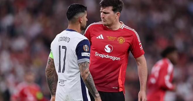 羅梅羅爭頂?shù)沟兀R奎爾上前嘲諷:你是隊長,站起來! 羅梅羅爭頂?shù)沟兀R奎爾上前嘲諷:你是隊長,站起來!