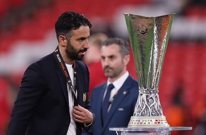 郵報：許多球員覺得阿莫林太自信，不懂為何用這種不適合的體系