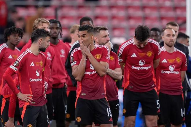 曼聯(lián)球員身價縮水:馬奎爾跌幅達(dá)7200萬英鎊最高,安東尼跌6800萬 曼聯(lián)球員身價縮水:馬奎爾跌幅達(dá)7200萬英鎊最高,安東尼跌6800萬