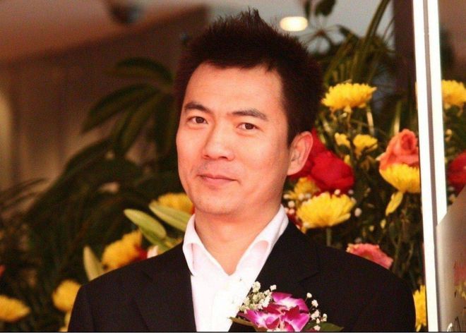 黃健翔：歐協(xié)決賽支持貝蒂斯，就讓所有離開(kāi)曼聯(lián)的人都奪冠吧