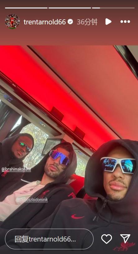 今晚領取英超獎杯，阿諾德社媒曬與索博斯洛伊、科納特的合照