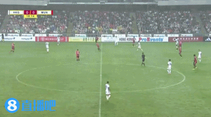 啊這？！曼聯第17分鐘0-1落后中國香港，希頓低級失誤漏球