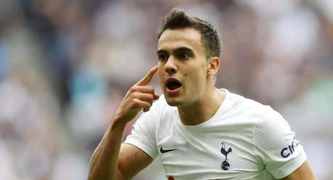 羅馬諾：已有多家俱樂部與雷吉隆接觸，球員正在評估選擇