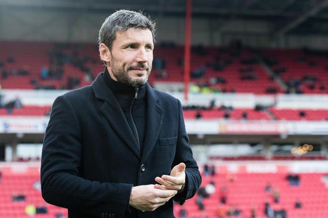 范博梅爾提醒小因扎吉，要吸取斯洛特的經驗，帕瓦爾屬于幕后英雄