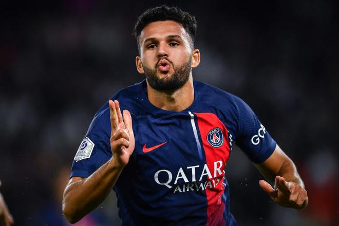 記者：曼聯(lián)有機(jī)會(huì)簽下貢薩洛-拉莫斯，巴黎要價(jià)至少5000萬鎊