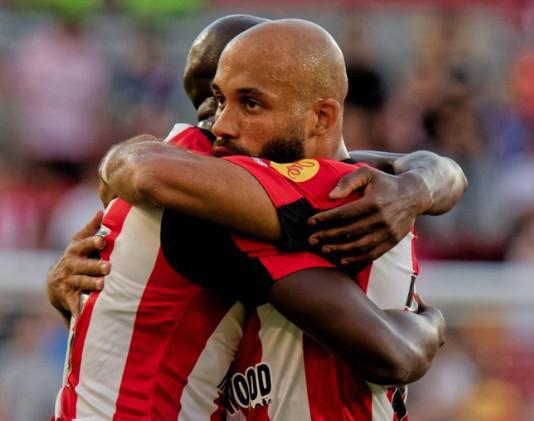 記者：姆貝烏莫已明確表示想去曼聯(lián)，說熱刺截胡他為時過早