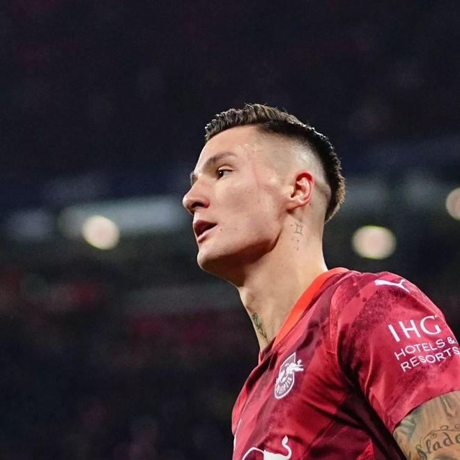 天空體育：新月加入舍什科爭奪戰，希望在世俱杯前完成簽約