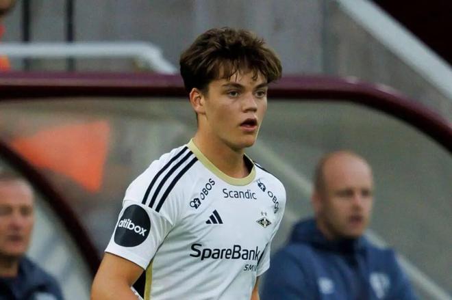 DO：曼城已與羅森博格就簽下尼潘達(dá)成協(xié)議，轉(zhuǎn)會(huì)費(fèi)為1250萬(wàn)鎊