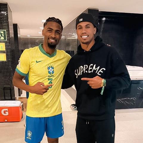 記者：阿森納、那不勒斯有意里爾25歲中衛(wèi)里貝羅