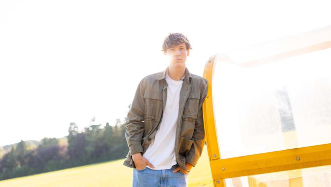 官方：狼隊完成今夏首簽，21歲西班牙新星費·洛佩茲加盟