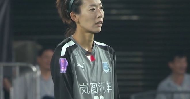 武漢女足背水一戰(zhàn)！亞冠決賽75分鐘丟球，淘汰賽0失球紀(jì)錄告破