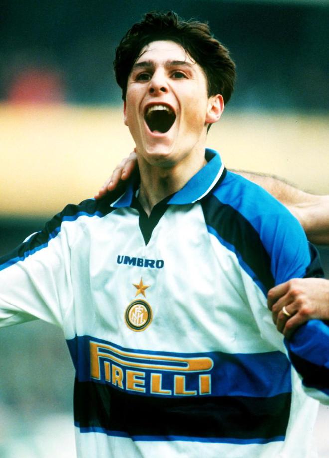 11年前的今天：41歲的薩內蒂在梅阿查完成國米最后一戰