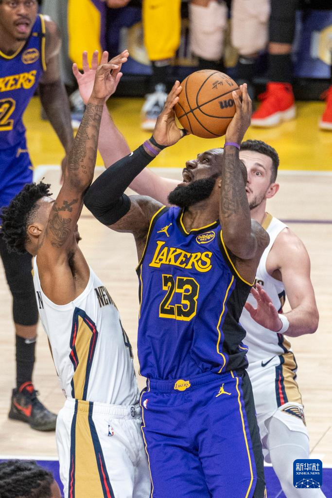 NBA常规赛：湖人胜鹈鹕