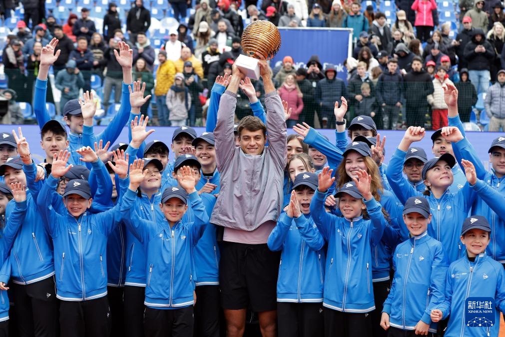 ATP250齐里亚克公开赛：弗拉维奥·科博利获得冠军