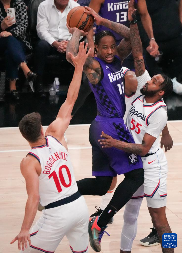 NBA常规赛：快船胜国王