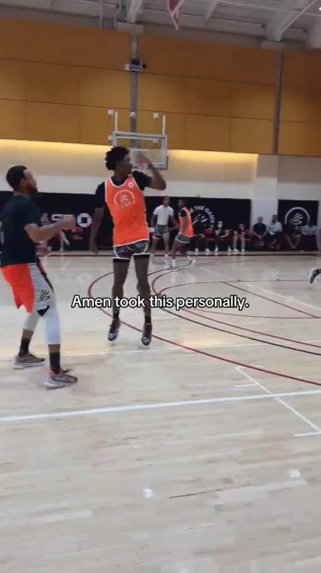 谁知三年后被眼前毛头小子在一场NBA比赛里限制到仅得3分