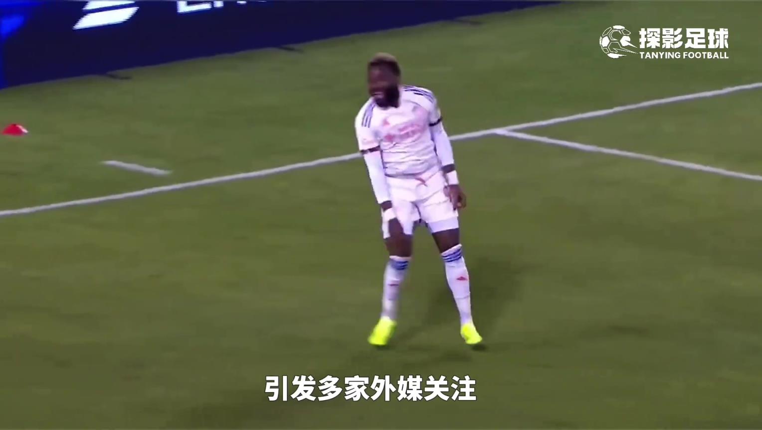 国外媒体指责中超对布彭扎的业余操作滑跪也很丝滑了