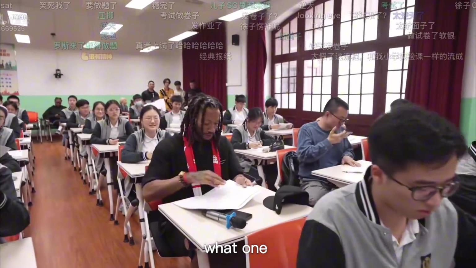 罗斯徐静雨英语考试！鲸鱼犯困全选C 罗斯母语也做错