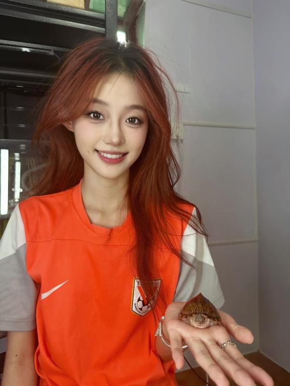 泰山美女球迷：来张两年前的照片