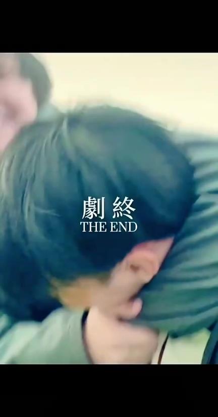 你小子真敢！当年球迷与李铁合影时故意吹刘海
