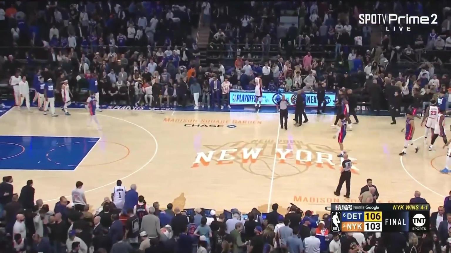 ？？终场哨响活塞赢下比赛，结果计分板直接改成尼克斯4-1