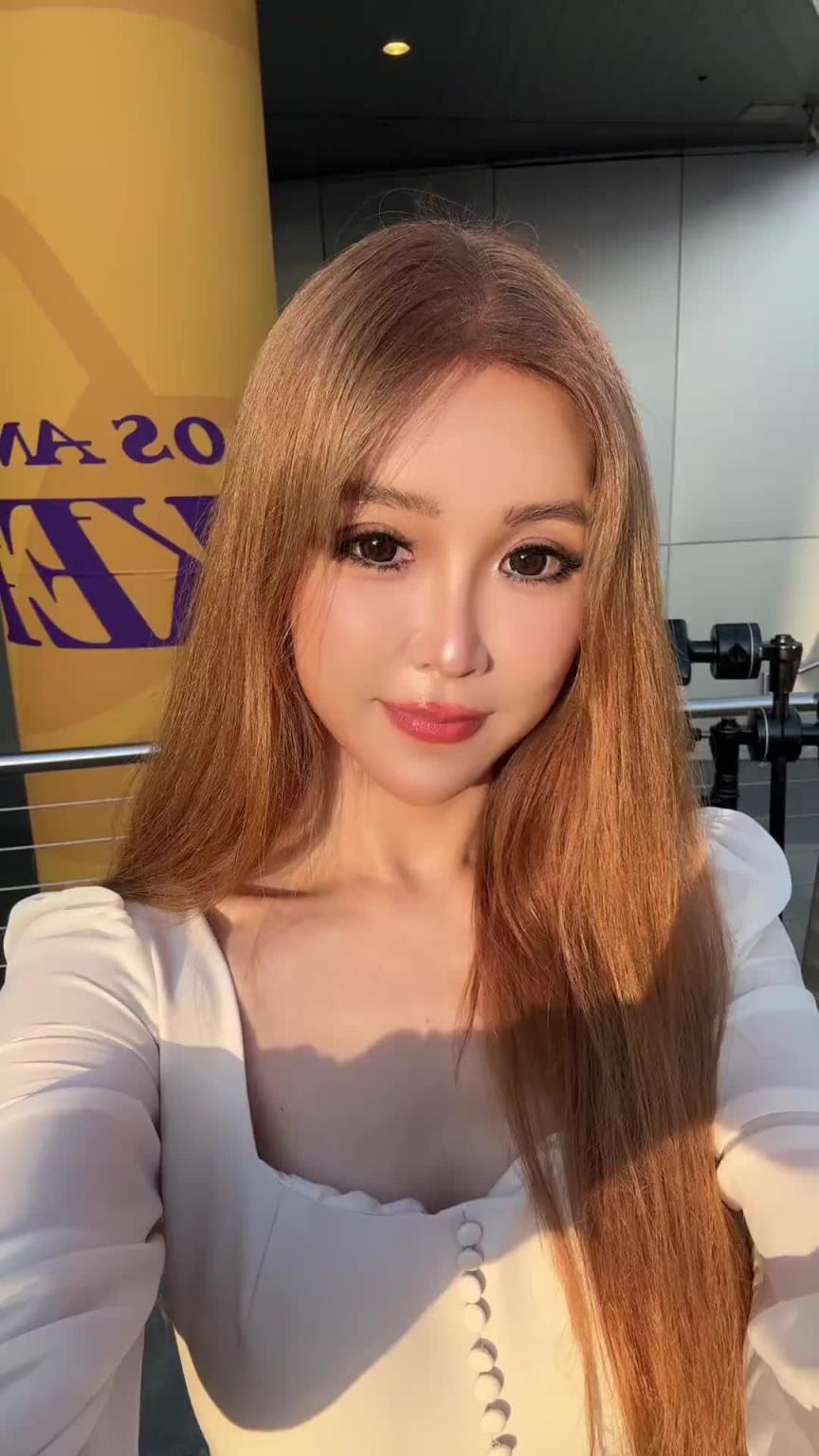 周玲安帶你看湖人森林狼生死戰球館外的情景