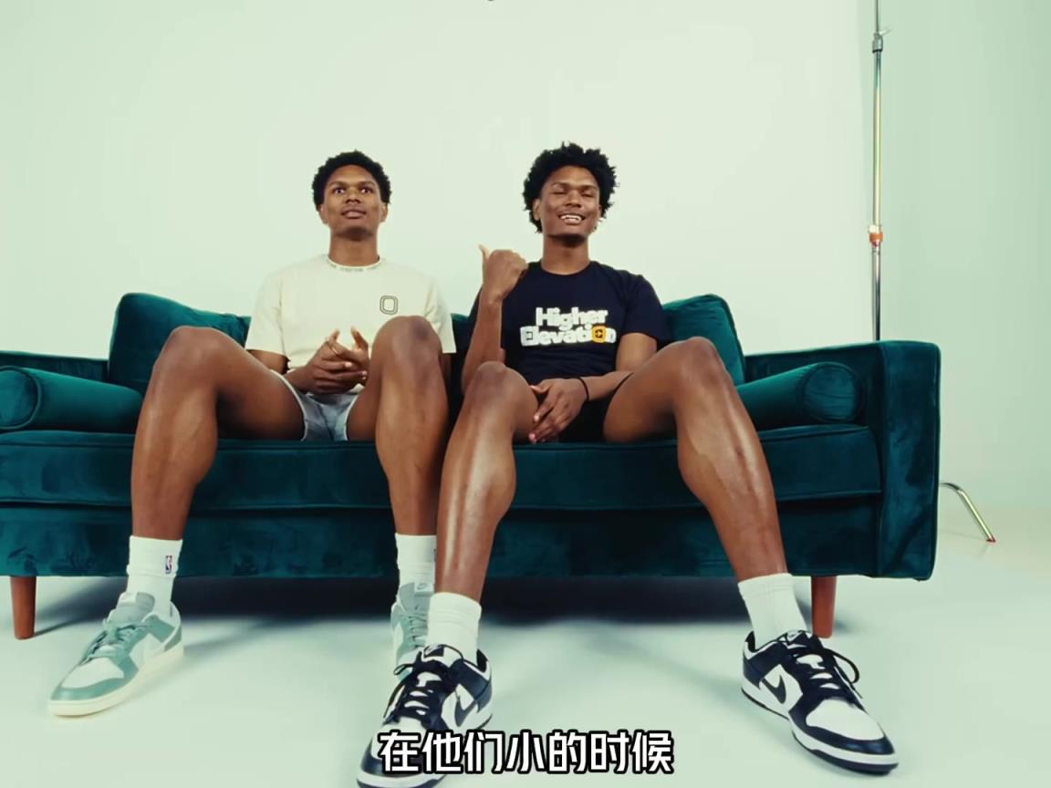 原來湯普森兄弟故事這么勵志！阿門講述兄弟倆小時候許愿板的故事
