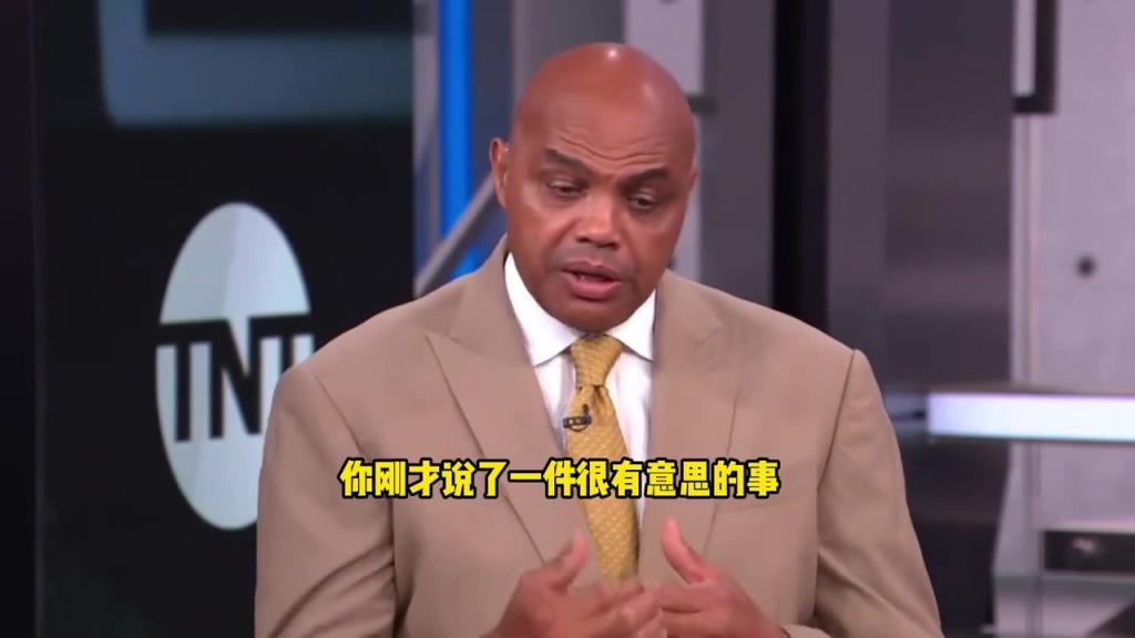 巴克利：約基奇在控制著這支球隊，之前很少看他暫停時情緒激動