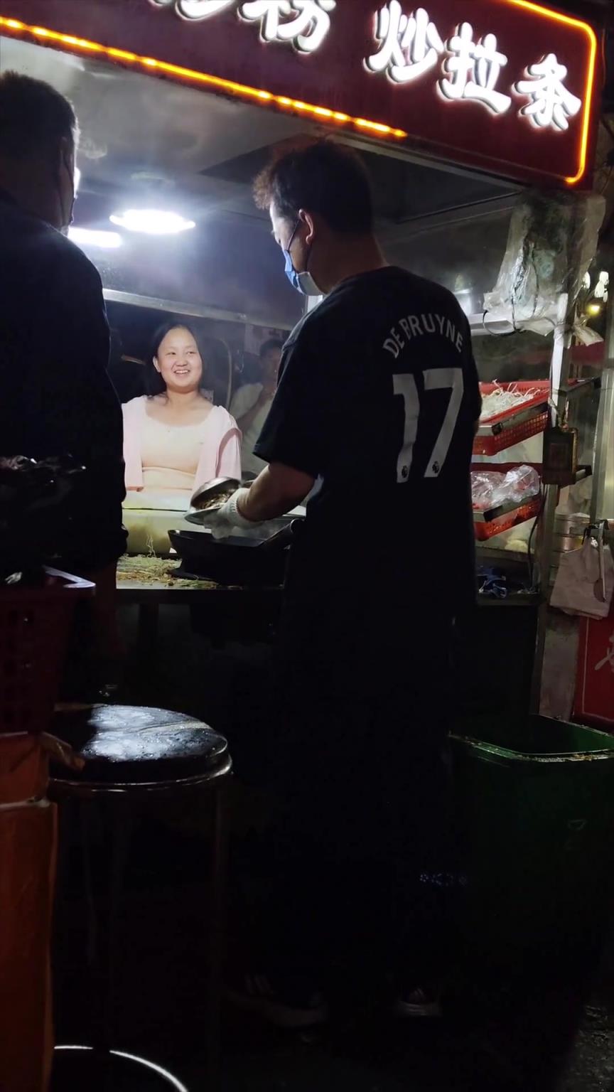 深夜炒面是你的生活，德布勞內(nèi)是你熱愛足球的煙火