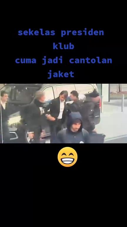 一臉懵，小因扎吉讓張康陽拎衣服的視頻被網友翻出