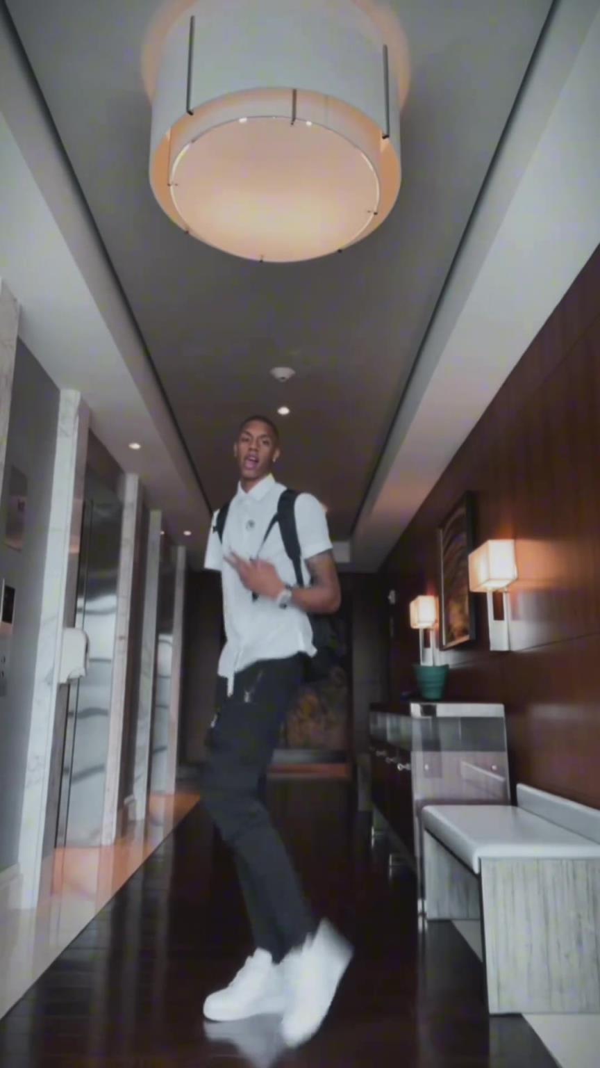 曾經的4星高中生，獨臂杜蘭特伊馬內爾，宣布參加今年NBA選秀大會