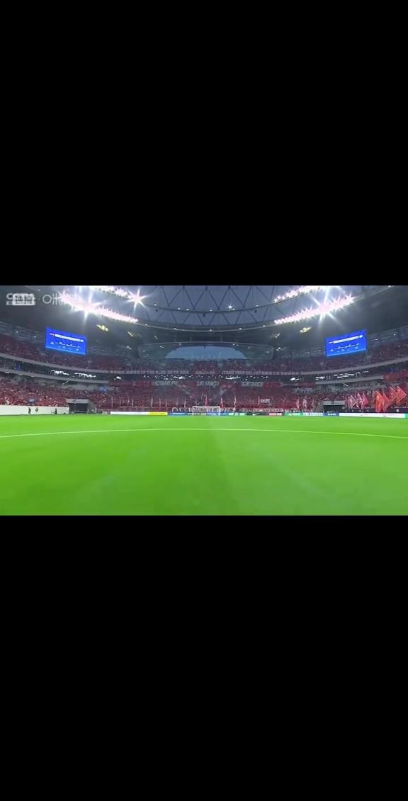 飛貓版成都蓉城開場曲“斗志昂揚” ,享受鳳凰山現場的火熱氛圍