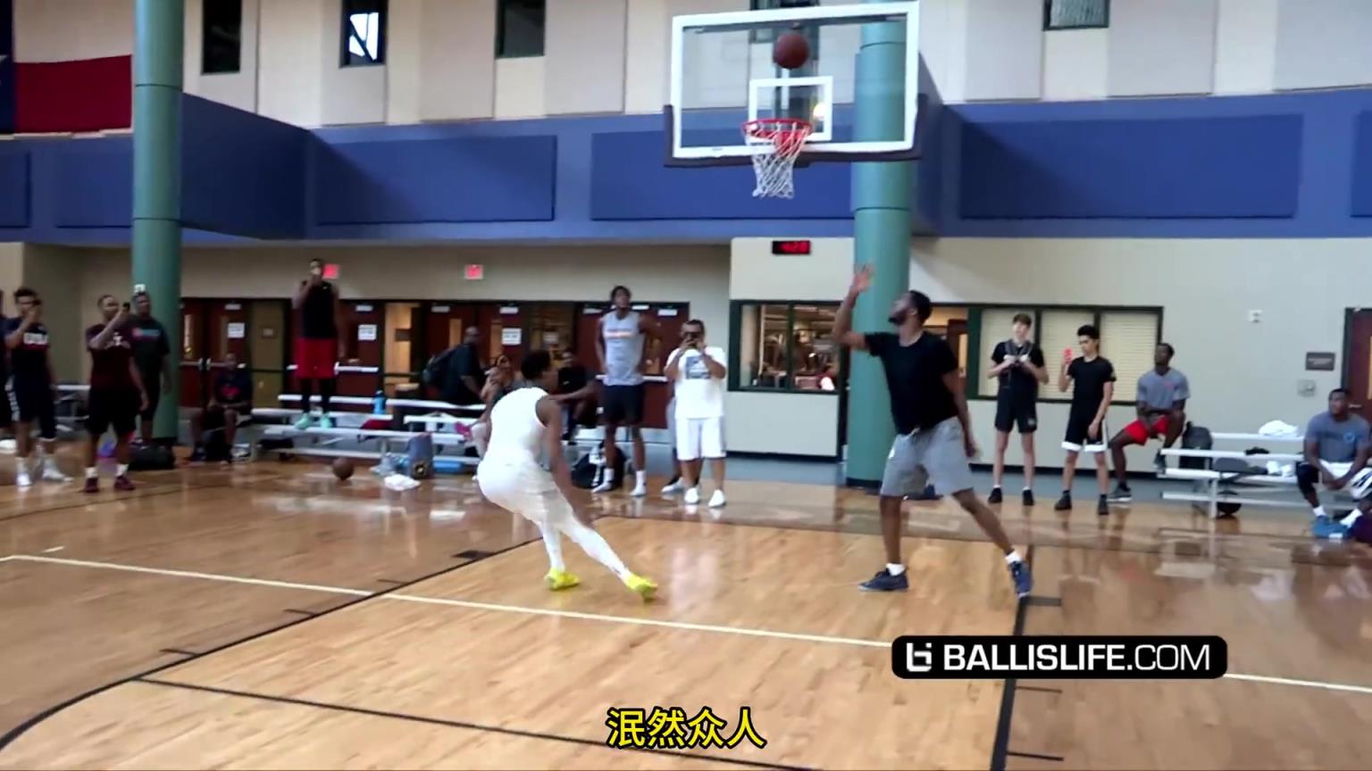 天生多一條韌帶，11歲大風車扣籃小丹尼斯史密斯！