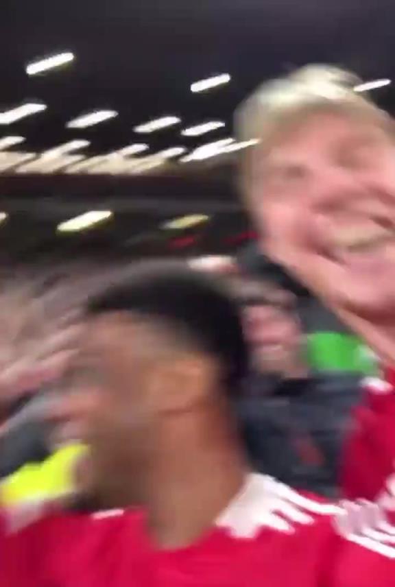 迪亞洛用球迷手機(jī)自拍的第一視角來啦