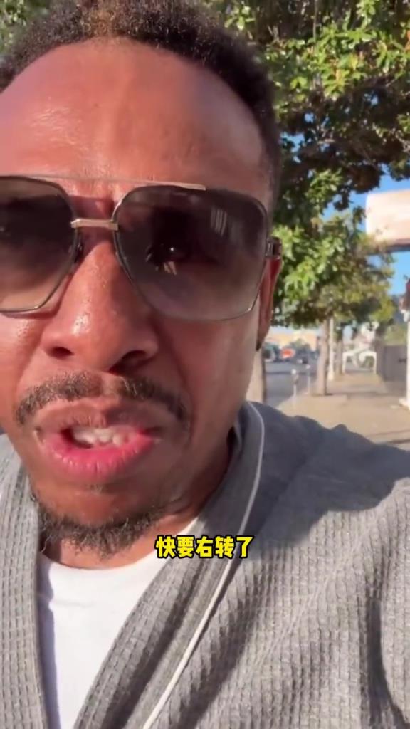 兌現G2承諾！皮爾斯穿睡衣步行30公里上班：綠軍害我如此境地