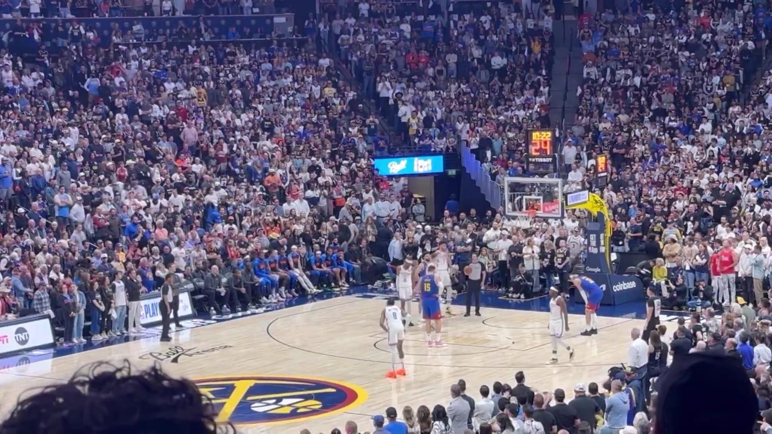 這就是主場氣勢!約基奇上罰球線時,掘金主場球迷高呼MVP!