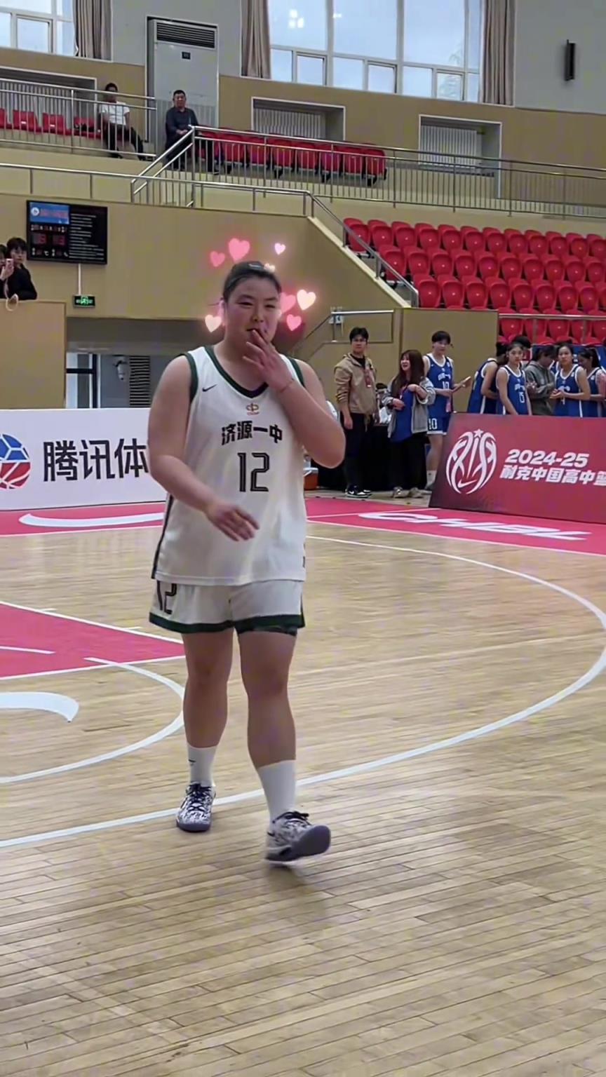 最萌的mvp，場上場下判若兩人！