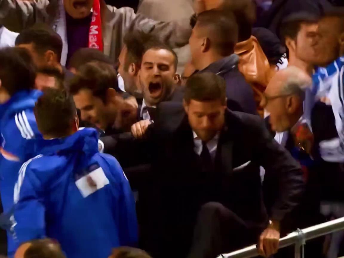 還記得這一幕嗎?貝爾歐冠決賽反超破門,阿隆索跳下看臺狂奔慶祝