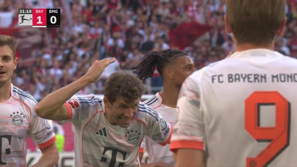 拜仁取得領先！奧利塞內切打門，凱恩門前頭球破門！