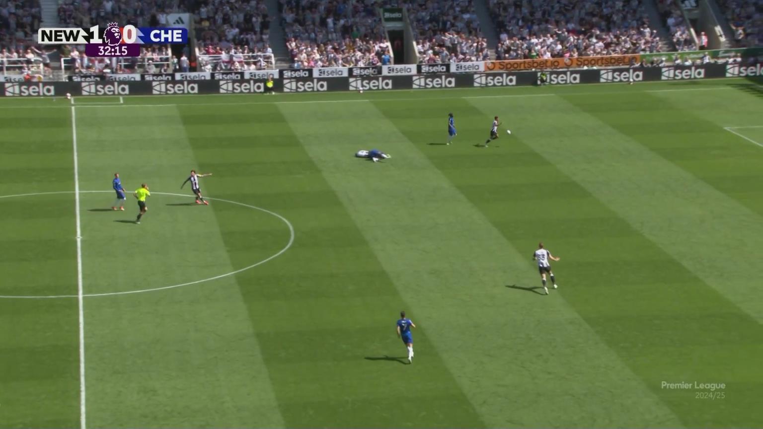 詹俊：杰克遜這賽季完了！杰克遜肘擊博特曼被紅牌罰下