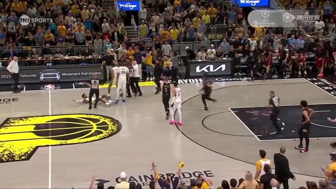 雙方爆發沖突!馬瑟林因擊打亨特被二級惡犯驅逐,亨特也因推翻馬瑟林吃T