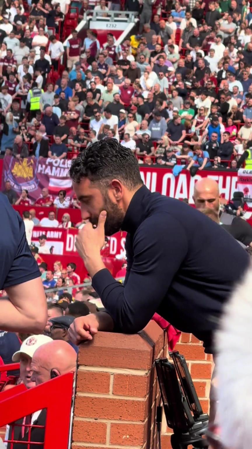 腦瓜子嗡嗡的！約羅傷了，阿莫林陷入沉思，最后氣得直錘墻